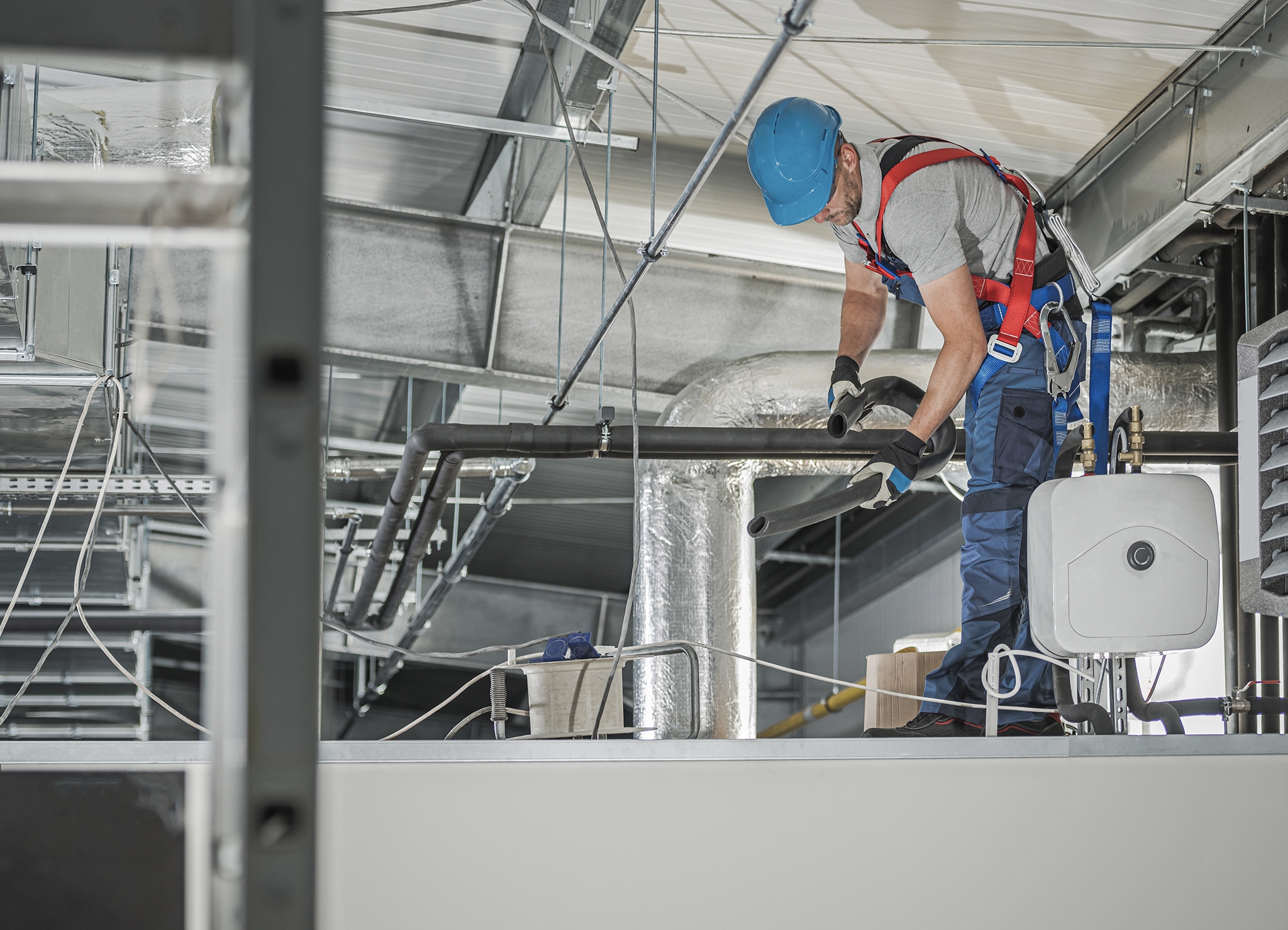 3 Signs It’s Time To Replace Your Commercial HVAC System